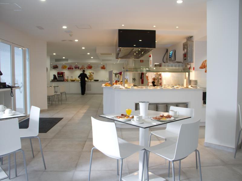 Apartamentos Triton Cala Ratjada  Exterior foto