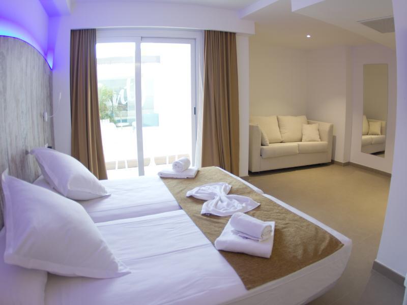 Apartamentos Triton Cala Ratjada  Exterior foto