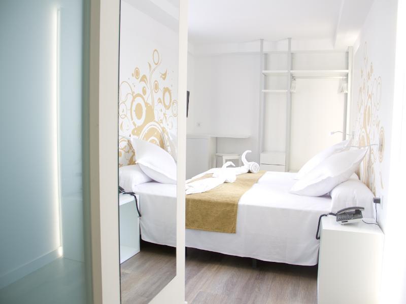 Apartamentos Triton Cala Ratjada  Exterior foto