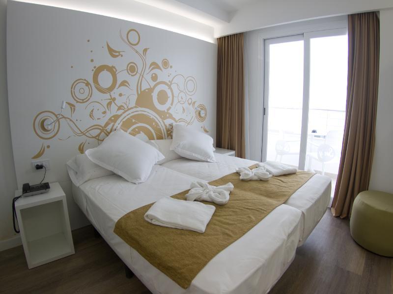 Apartamentos Triton Cala Ratjada  Exterior foto