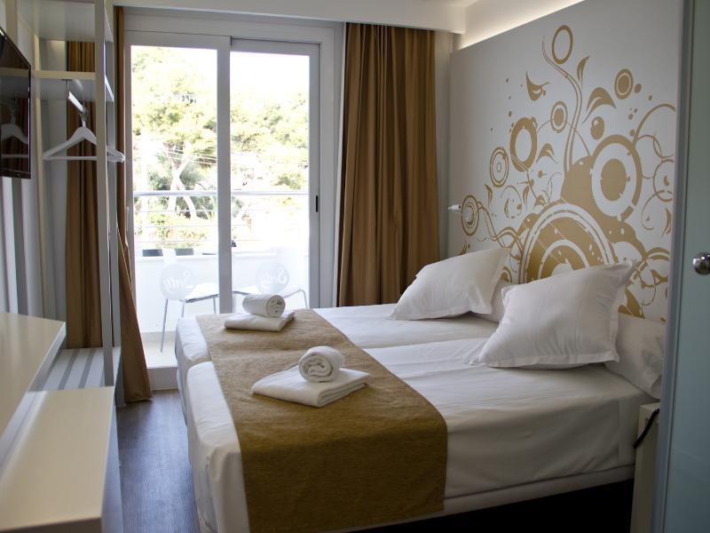 Apartamentos Triton Cala Ratjada  Exterior foto