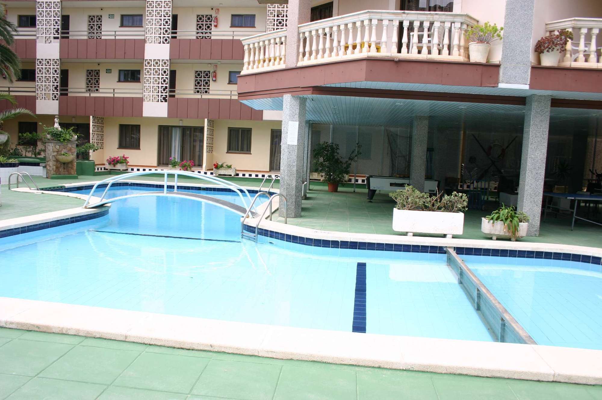 Apartamentos Triton Cala Ratjada  Exterior foto